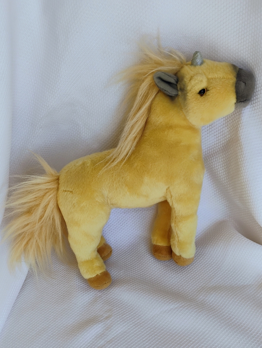 Baby Unicorn Harry Potter Wizarding World Golden-Furred Foal Plush 11"